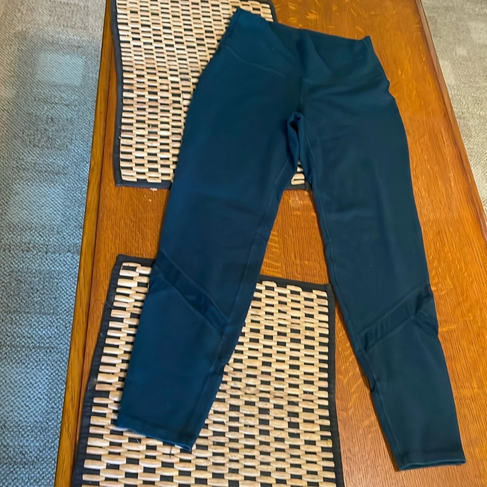 Old Navy tights. Size medium.